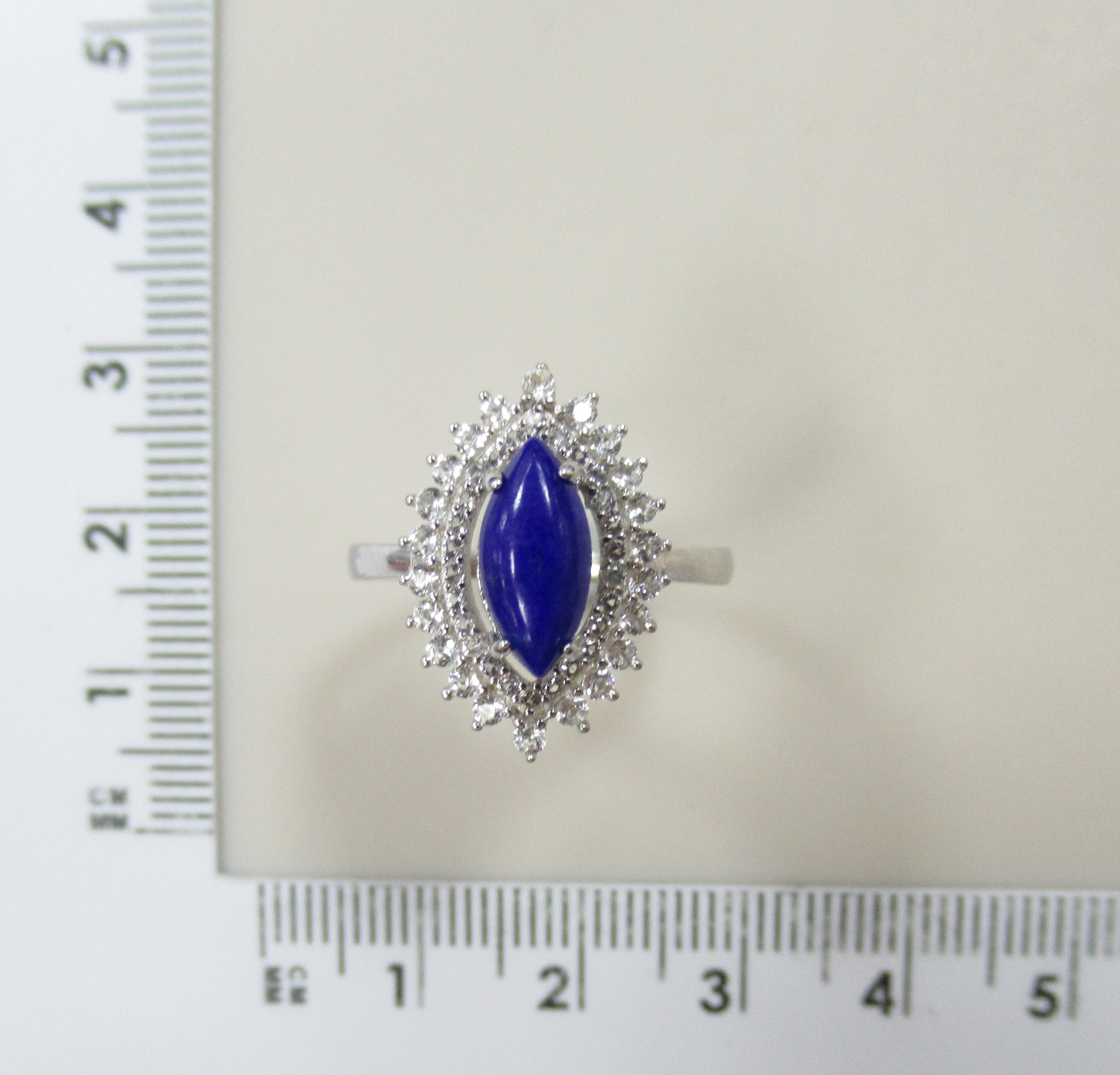 Серебряное кольцо с лазуритом